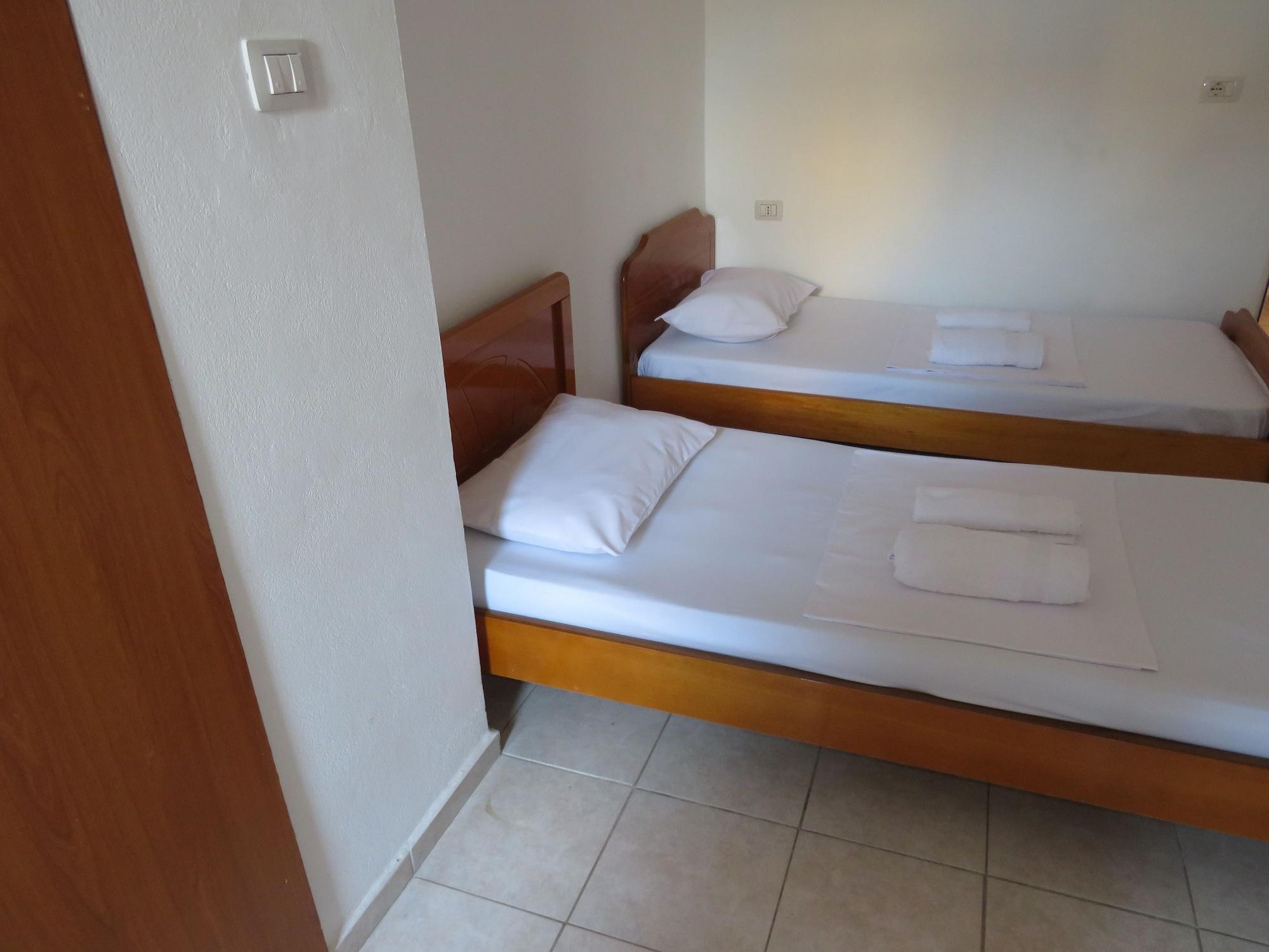 Casa Mia Hotel Sarandë Exteriör bild