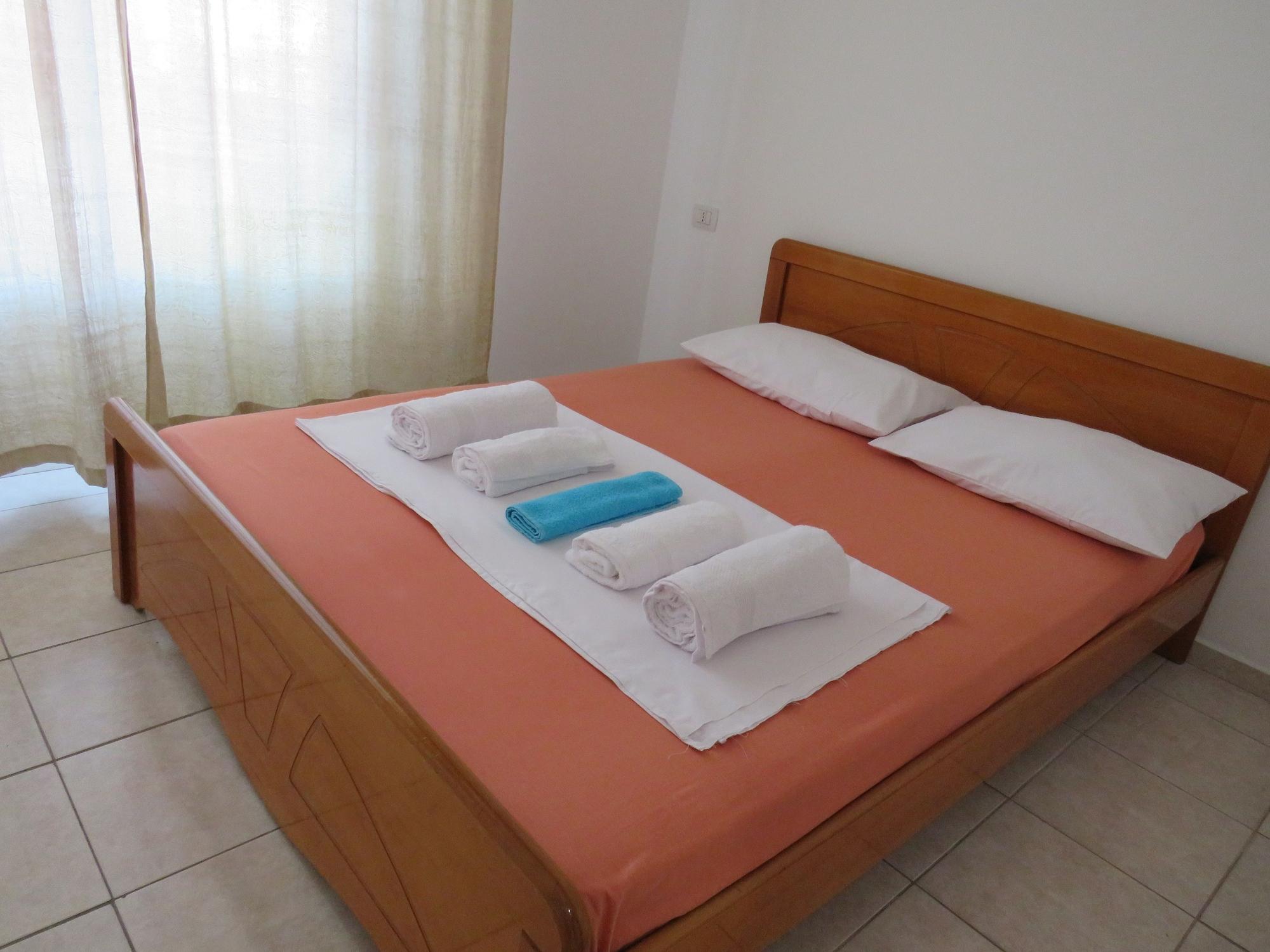 Casa Mia Hotel Sarandë Exteriör bild
