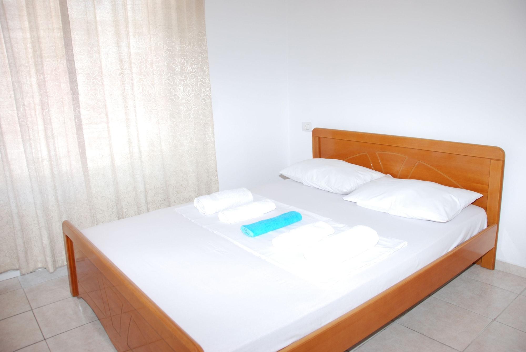 Casa Mia Hotel Sarandë Exteriör bild