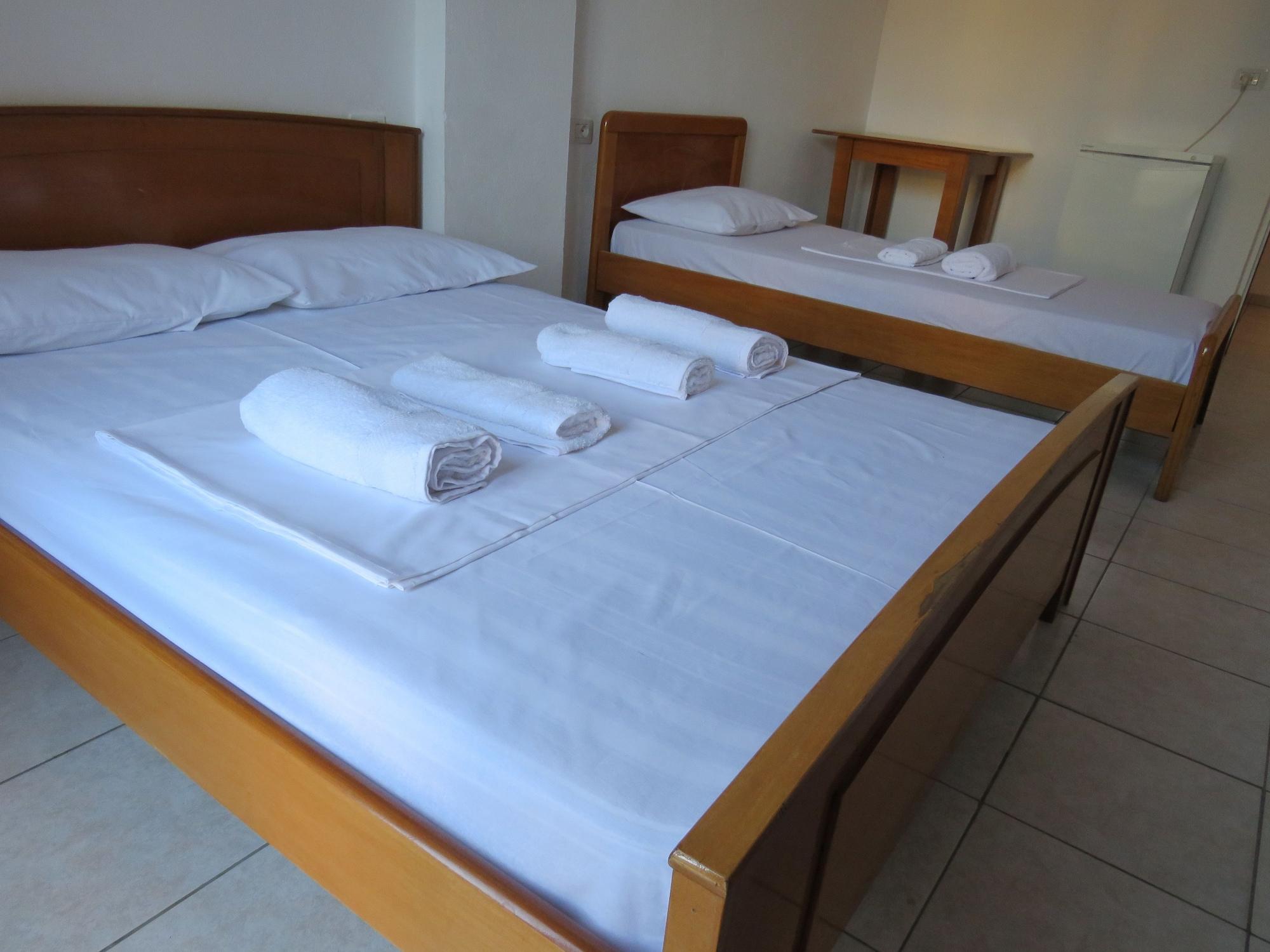 Casa Mia Hotel Sarandë Exteriör bild