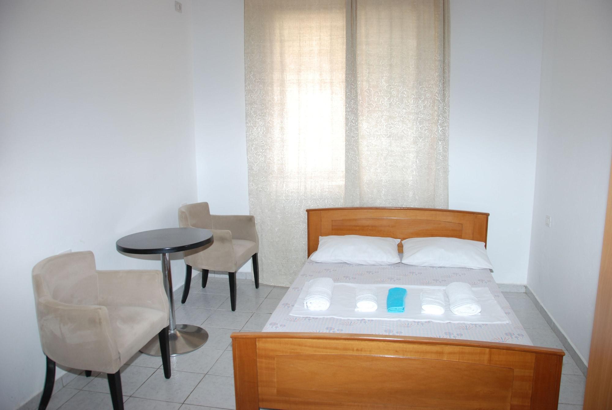 Casa Mia Hotel Sarandë Exteriör bild